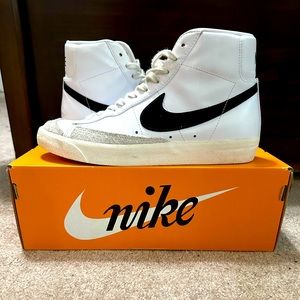 Nike blazers mid 77 women’s size 10